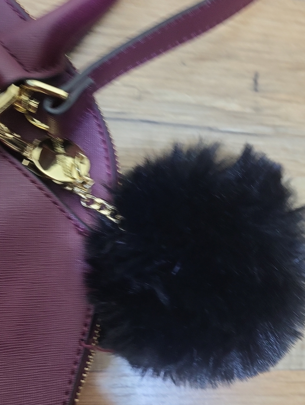 STEVE MADDEN Bfranz Sachel Handbag In Wine Burgundy w/ Pom-pom Key Chain - Picture 3 of 15
